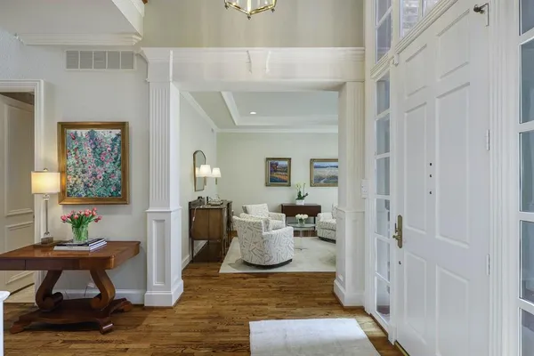 $1,695,000 | 17 Ashton Court, Dallas, TX 75230