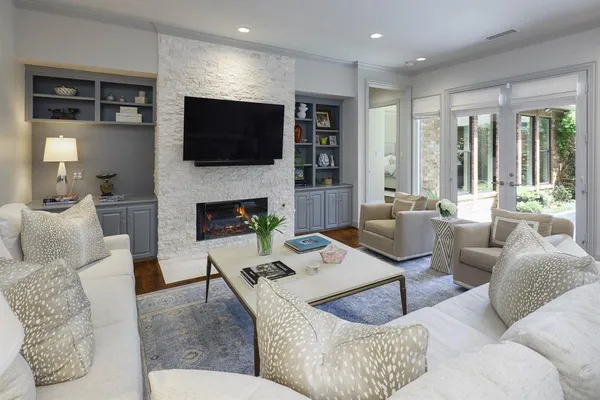 $1,695,000 | 17 Ashton Court, Dallas, TX 75230