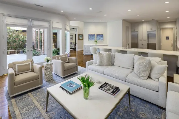 $1,695,000 | 17 Ashton Court, Dallas, TX 75230