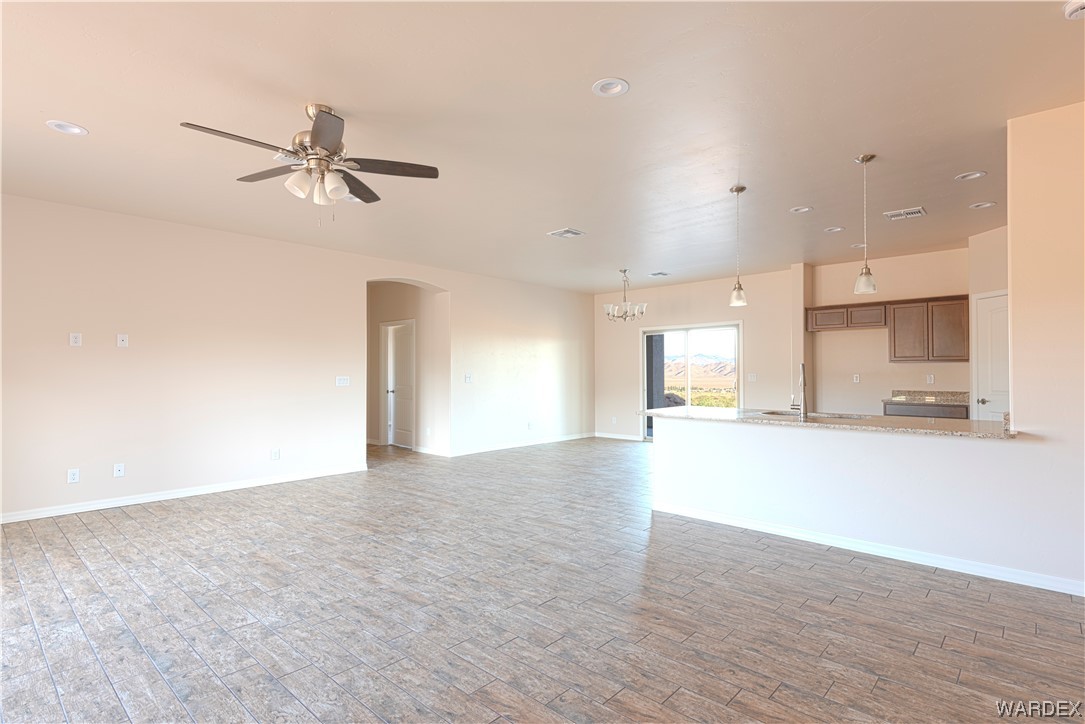 9730 North Cyrus Road Kingman, AZ 86401 - Photo 3 of 18 Gallery Image 3