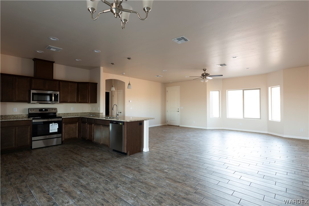 9730 North Cyrus Road Kingman, AZ 86401 - Photo 5 of 18 Gallery Image 5