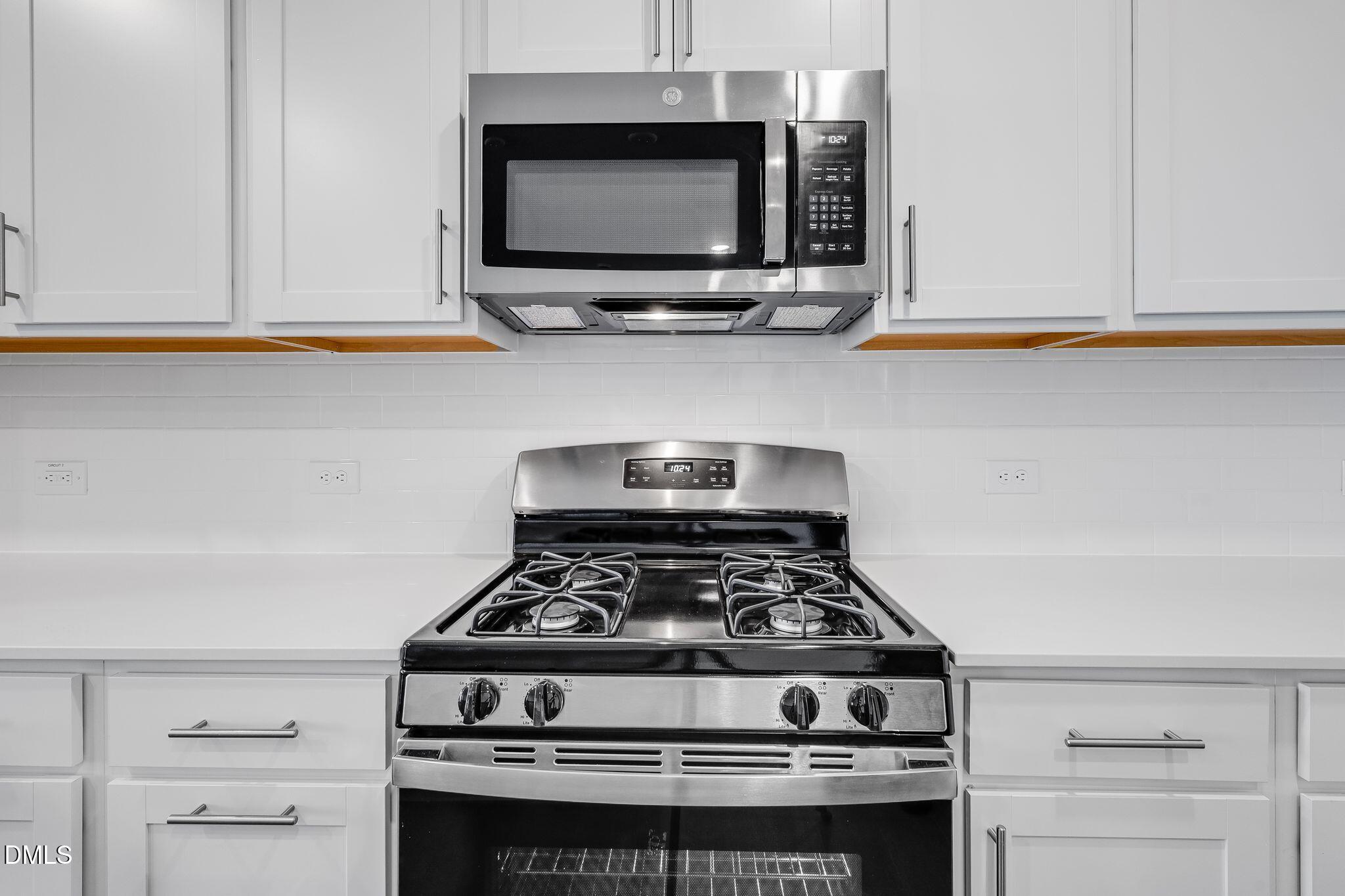 2943 Hickory Fld Drive Raleigh, NC 27616 - Photo 11 of 30 SUN_Everlee_Pic_CarsonII_QMI_239_Kitchen