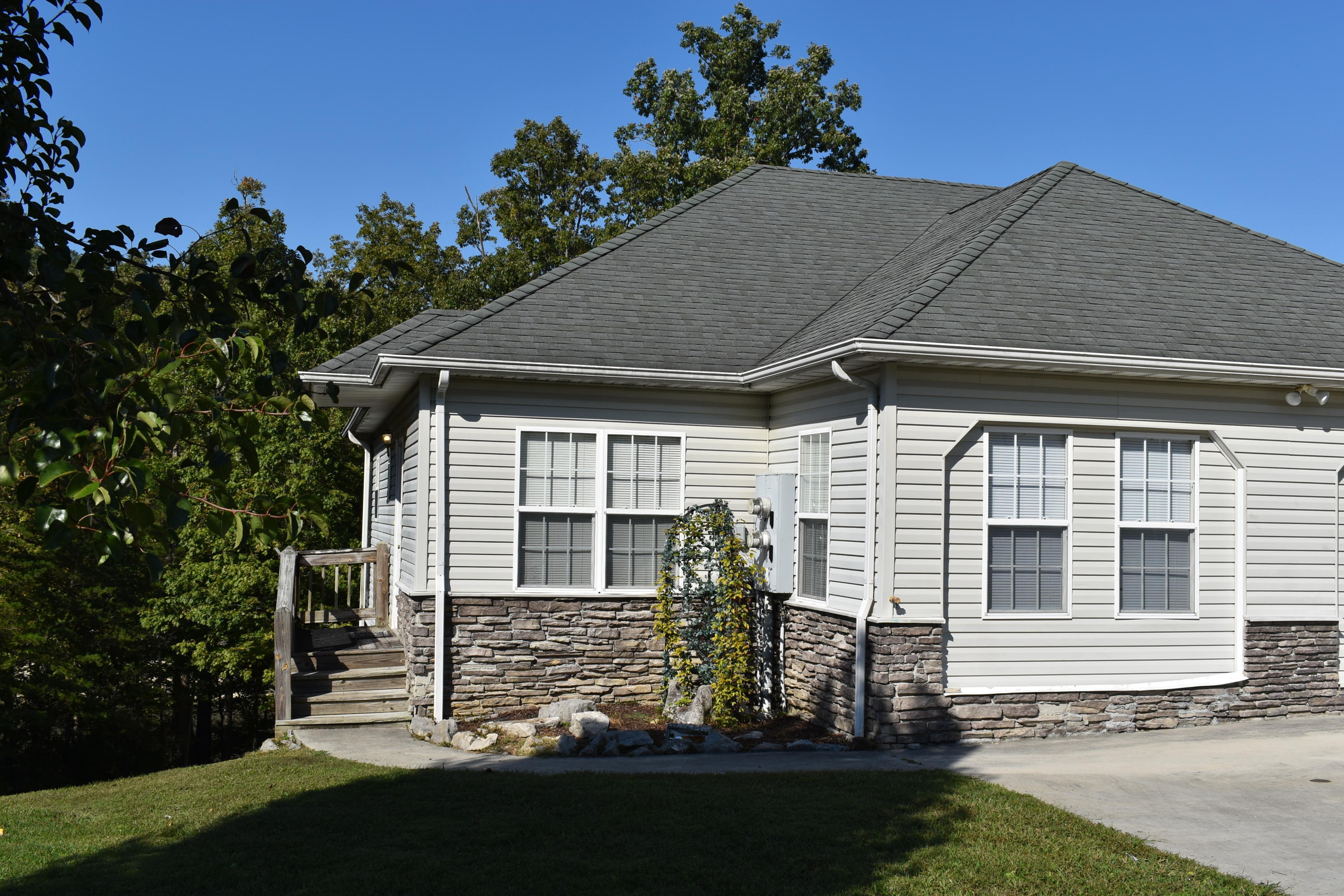 2380 Roberts Bend Road Burnside, KY 42519 - Photo 3 of 30 003