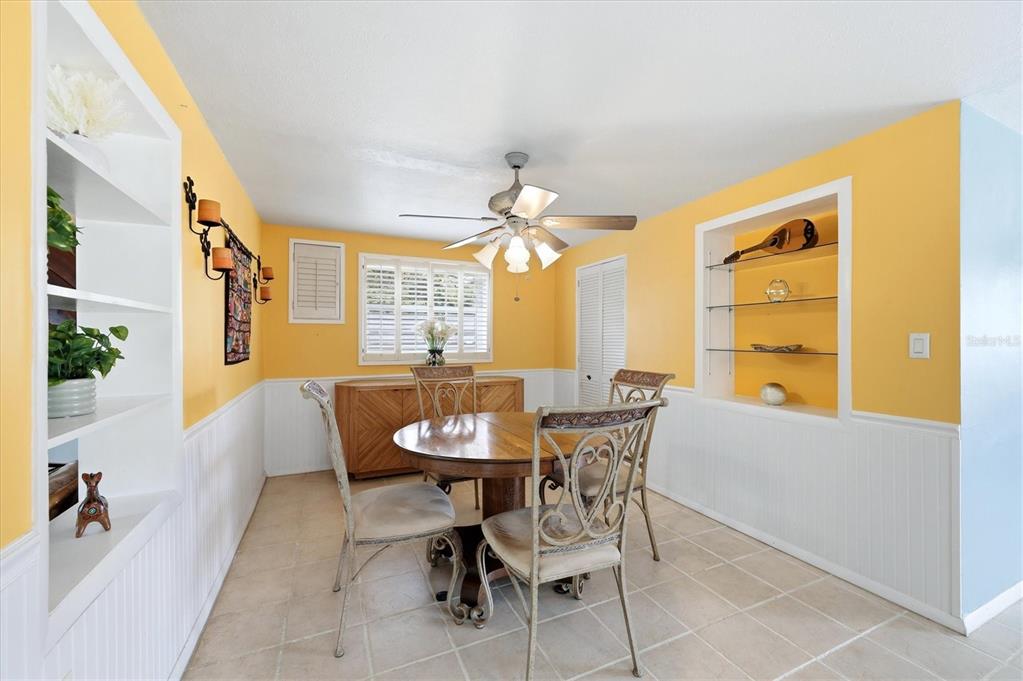 2233 Alice Road Sarasota, FL 34231 - Photo 9 of 44 Gallery Image 9