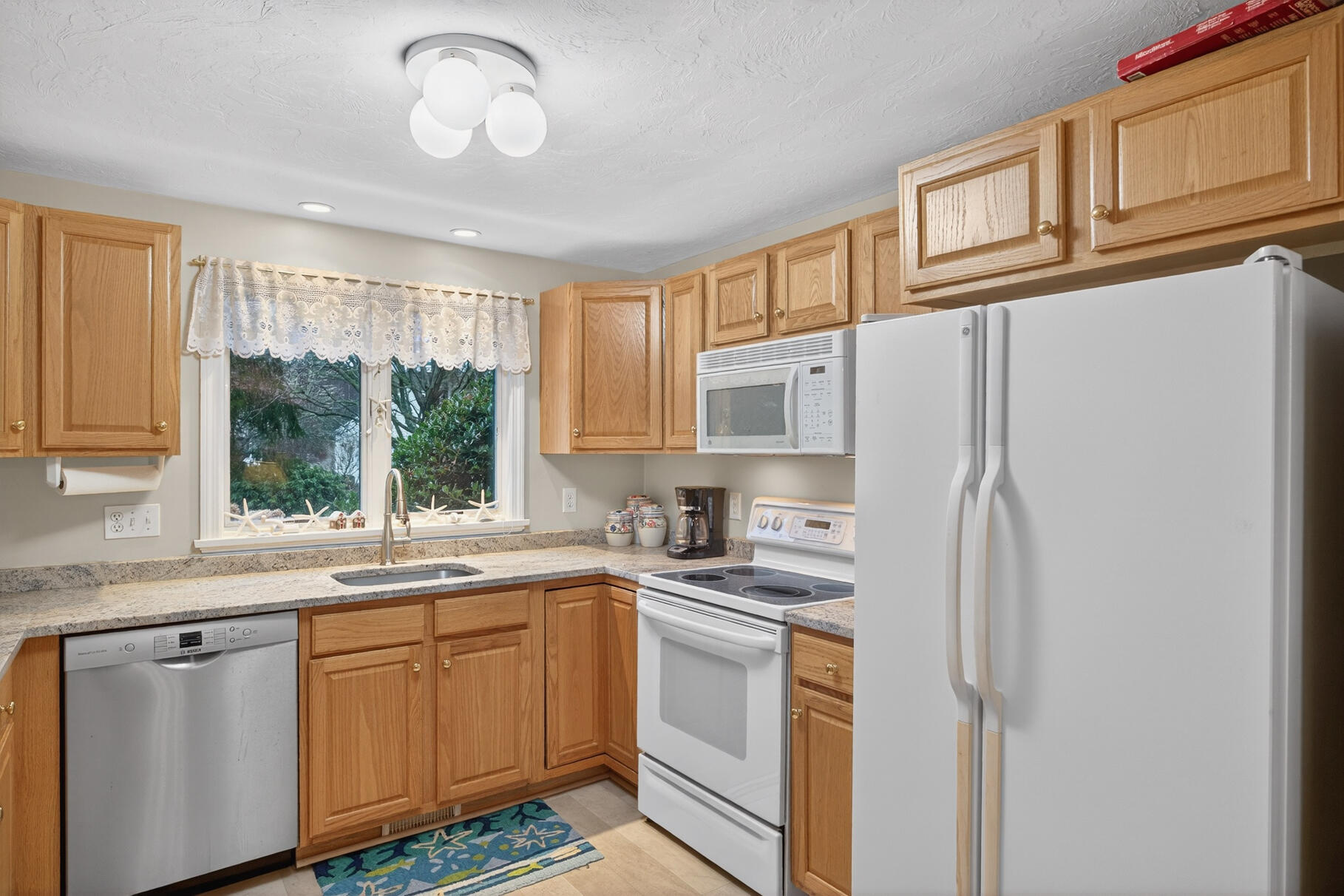 18 Windward Street, Unit 18 Mashpee, MA 02649 - Photo 17 of 34 8P0A8573