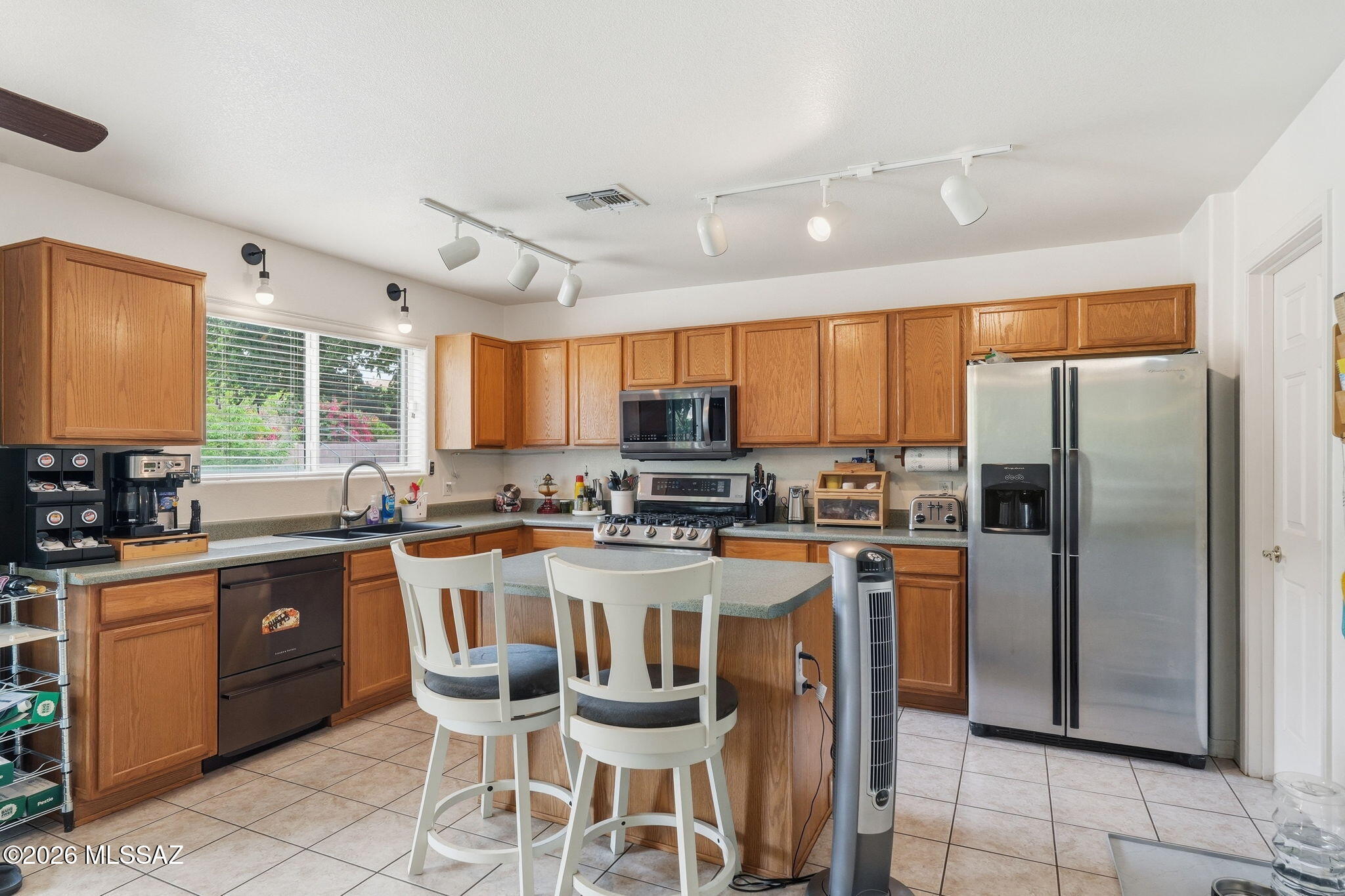 3611 East Mecate Road Tucson, AZ 85739 - Photo 7 of 25