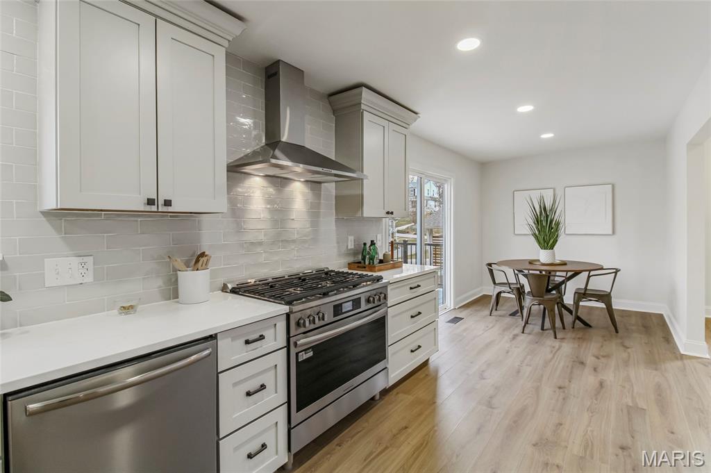 544 Summit Avenue Webster Groves, MO 63119 - Photo 14 of 48