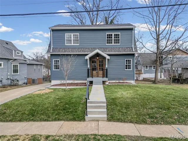 $675,000 | 544 Summit Avenue, Webster Groves, MO 63119