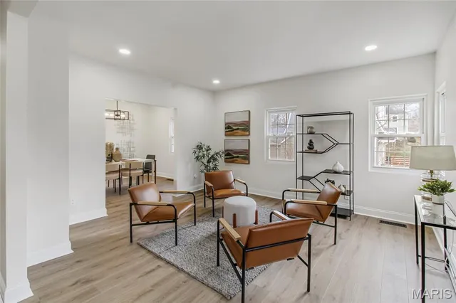 $675,000 | 544 Summit Avenue, Webster Groves, MO 63119