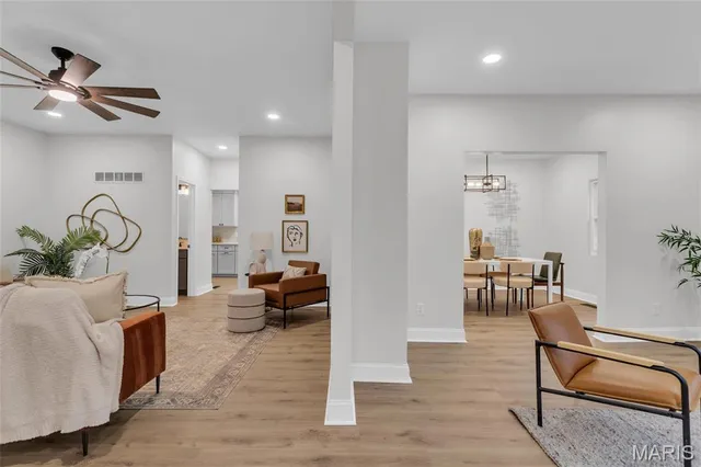 $699,900 | 544 Summit Avenue, Webster Groves, MO 63119