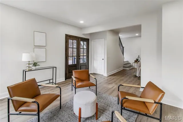 $675,000 | 544 Summit Avenue, Webster Groves, MO 63119