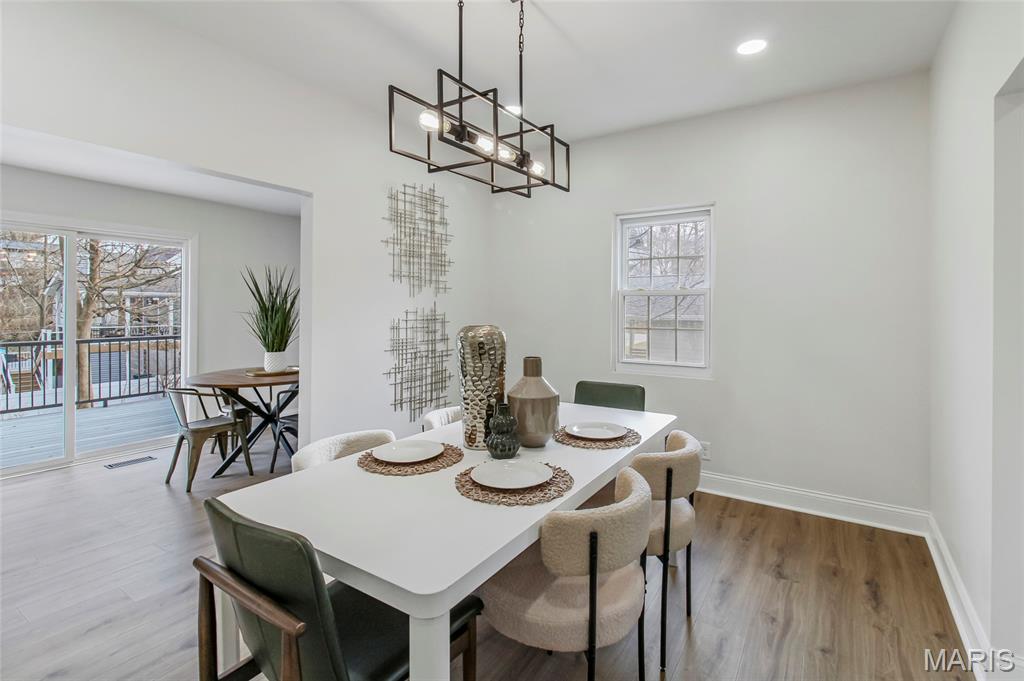 544 Summit Avenue Webster Groves, MO 63119 - Photo 7 of 48