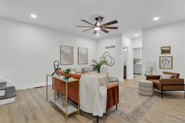 $699,900 | 544 Summit Avenue, Webster Groves, MO 63119