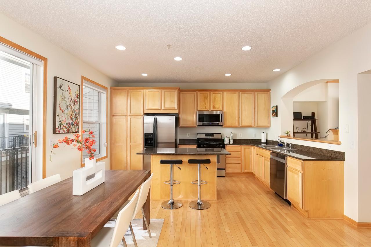 8320 Labont Way Eden Prairie, MN 55344 - Photo 2 of 25 Gallery Image 2