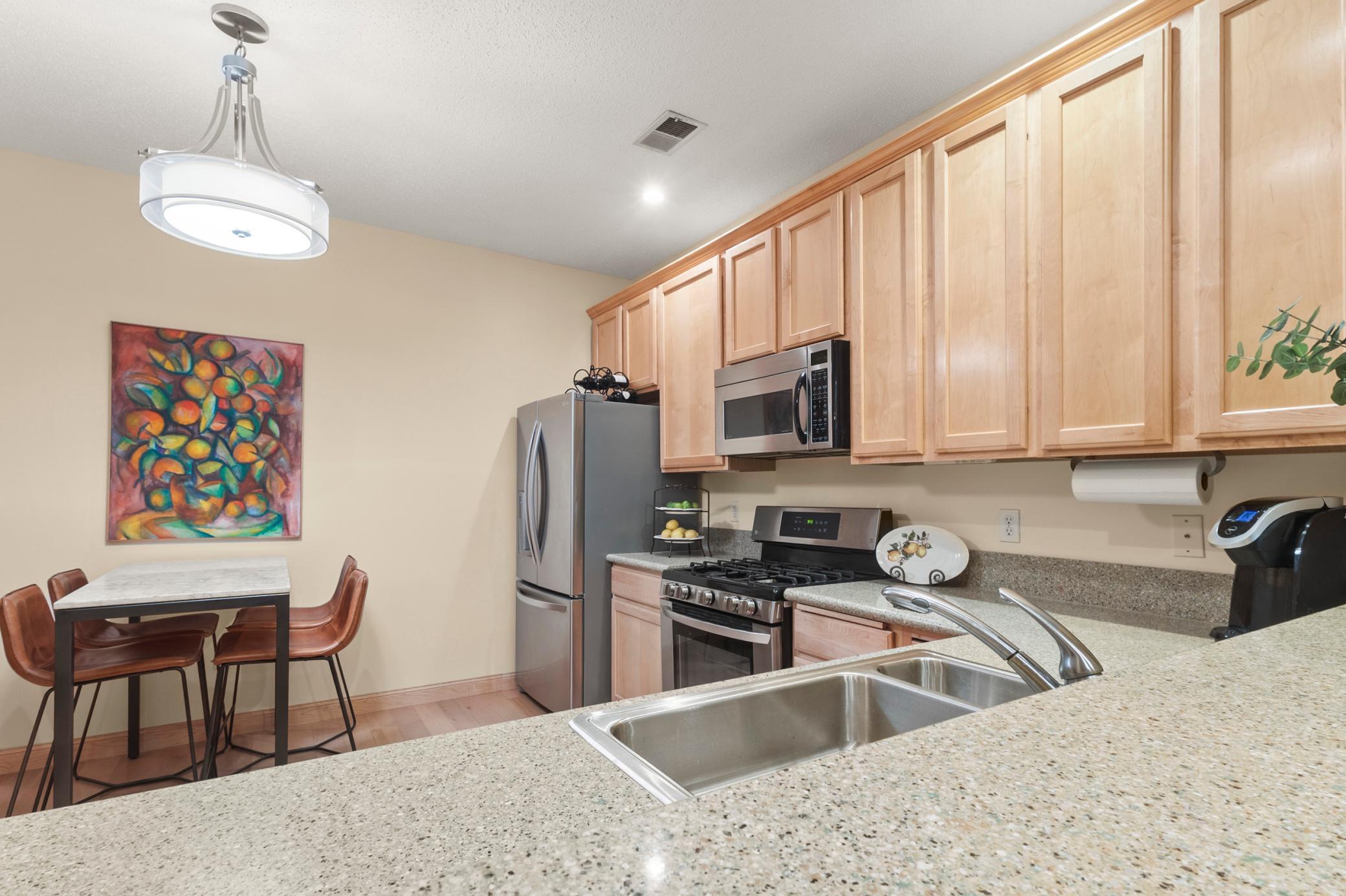 1530 Zarthan Avenue South, Unit 302 Minneapolis, MN 55416 - Photo 11 of 22