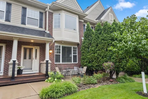 $375,000 | 1530 Zarthan Avenue South, Unit 302, St. Louis Park, MN 55416