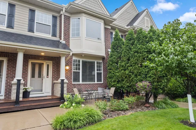 $375,000 | 1530 Zarthan Avenue South, Unit 302, St. Louis Park, MN 55416