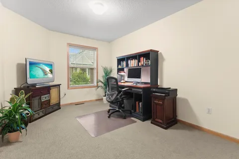 $375,000 | 1530 Zarthan Avenue South, Unit 302, St. Louis Park, MN 55416