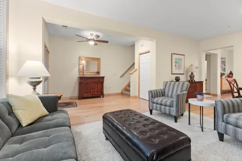 $375,000 | 1530 Zarthan Avenue South, Unit 302, St. Louis Park, MN 55416