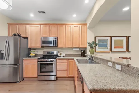 $375,000 | 1530 Zarthan Avenue South, Unit 302, St. Louis Park, MN 55416