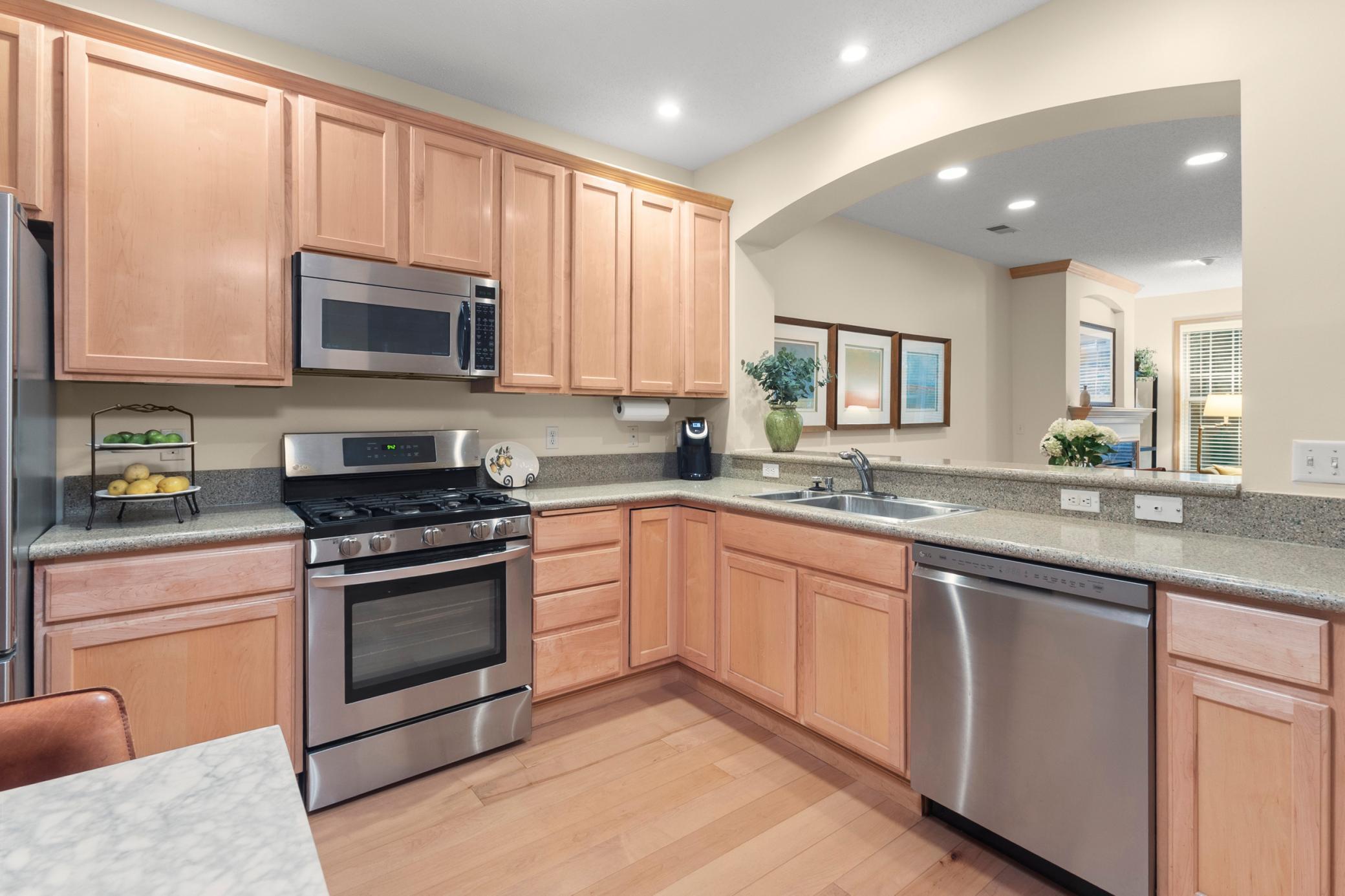 1530 Zarthan Avenue South, Unit 302 Minneapolis, MN 55416 - Photo 10 of 22