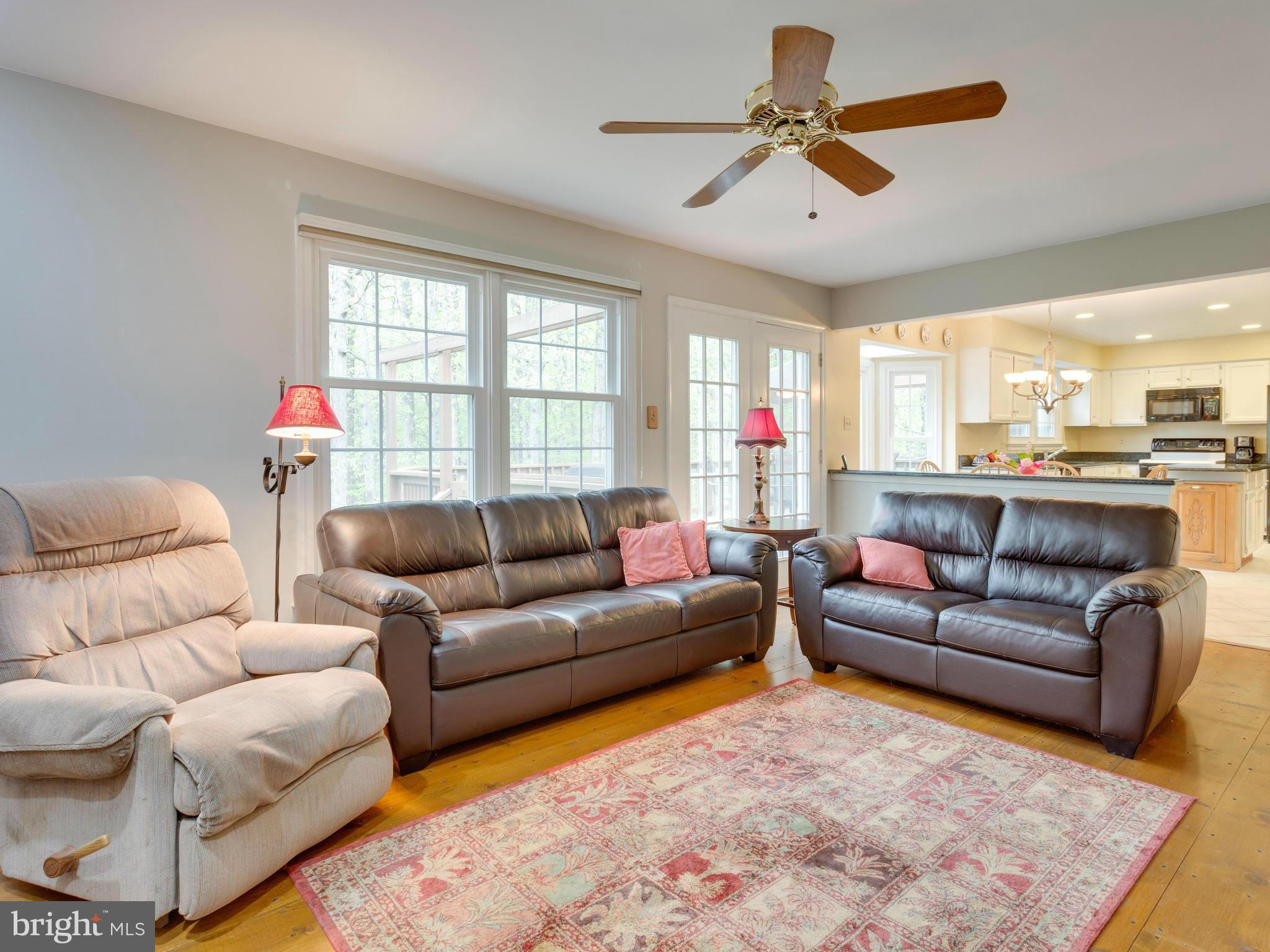 6803 Bluecurl Circle Springfield, VA 22152 - Photo 12 of 30 Family Room