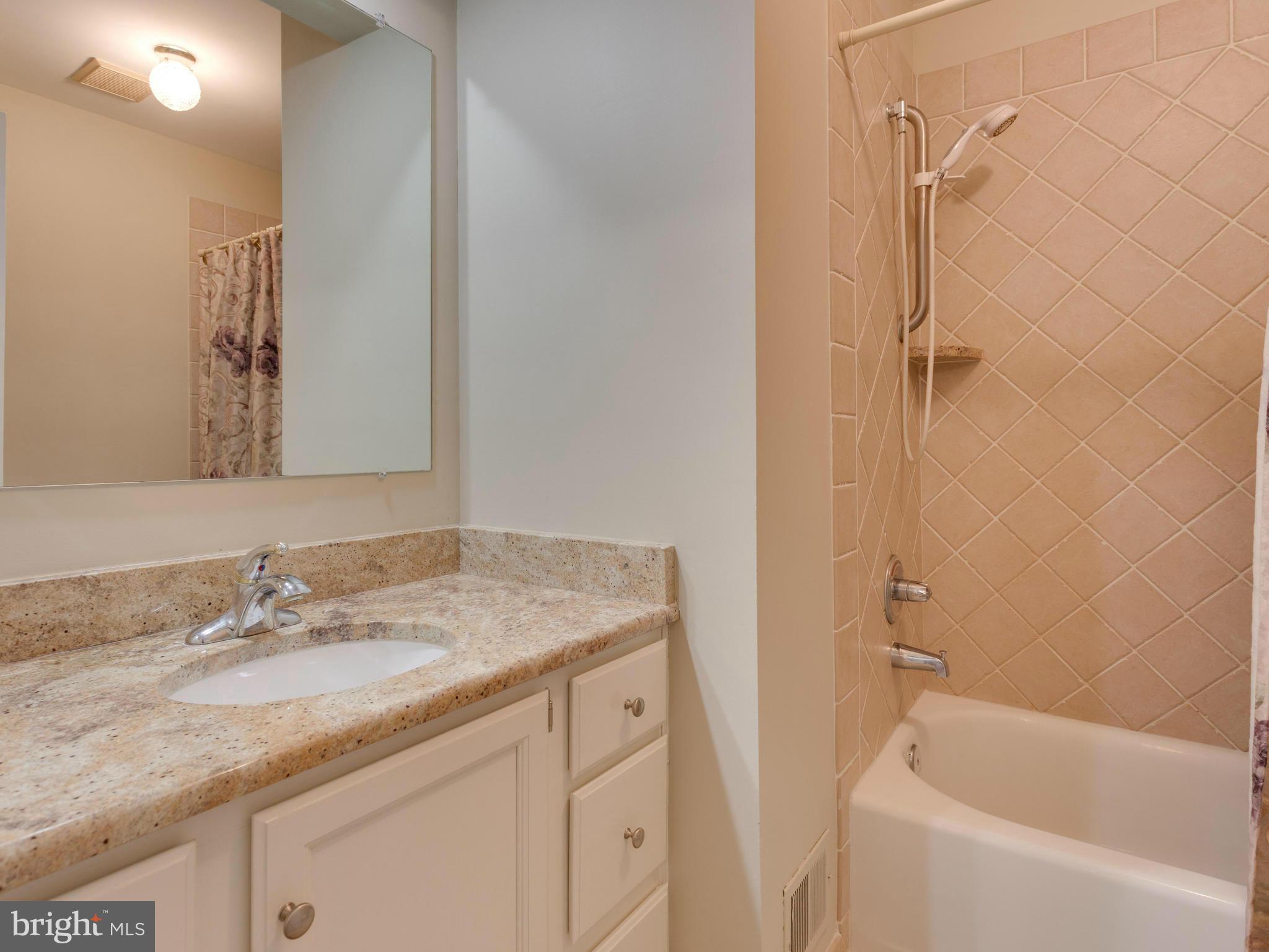 6803 Bluecurl Circle Springfield, VA 22152 - Photo 16 of 30 Bath