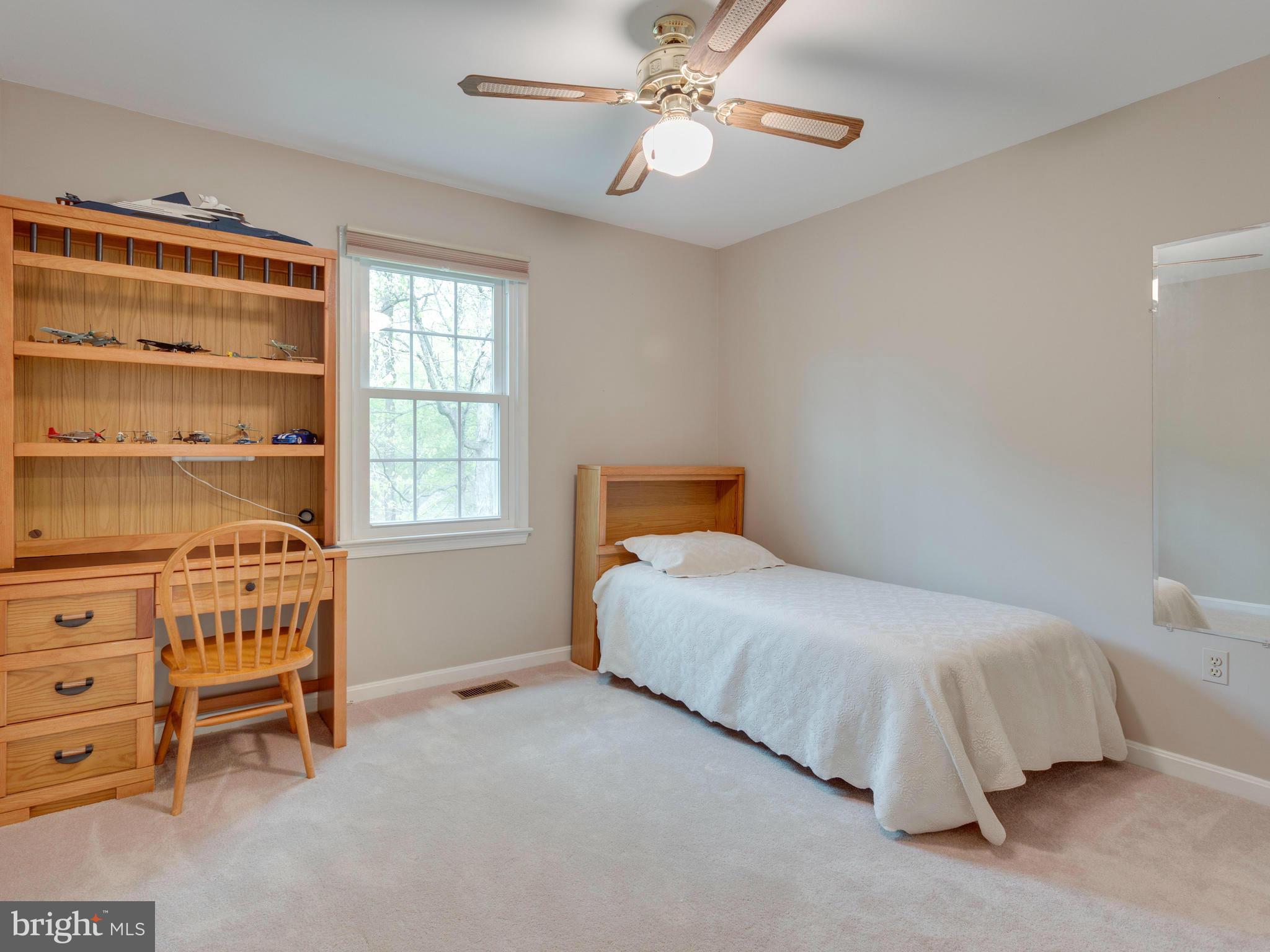 6803 Bluecurl Circle Springfield, VA 22152 - Photo 18 of 30 Bedroom