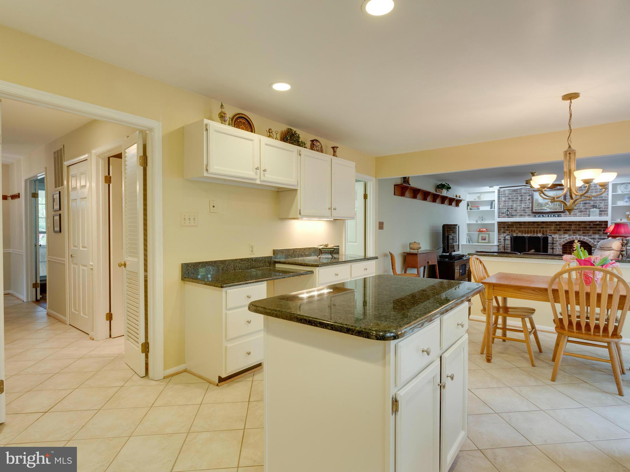 6803 Bluecurl Circle Springfield, VA 22152 - Photo 8 of 30 Kitchen