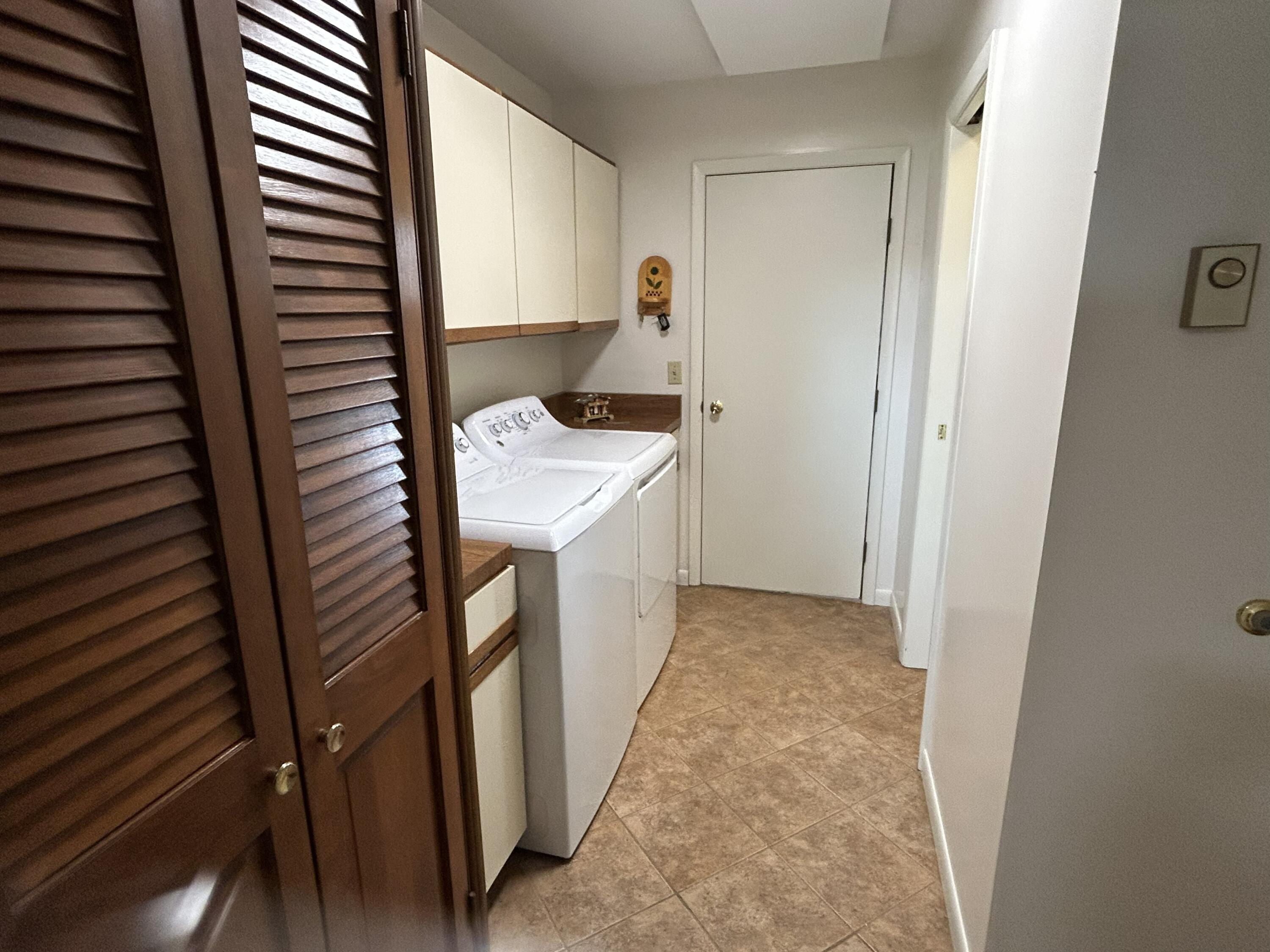 8887 Galbraith Road Cheboygan, MI 49721 - Photo 7 of 38 7 laundry