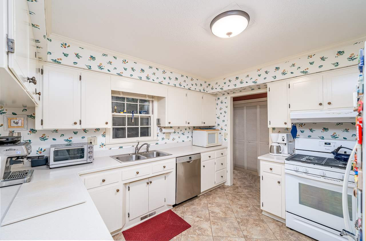 2001 Fawndale Drive Raleigh, NC 27612 - Photo 13 of 29 Photo 13