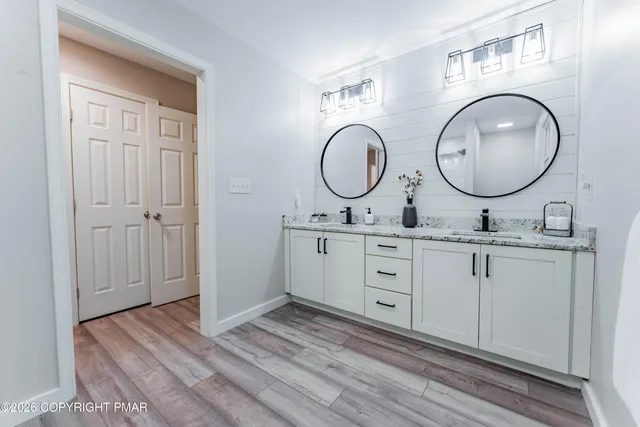 $575,000 | 345 South Whitfield Street, Nazareth, PA 18064