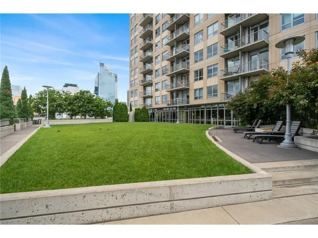 $1,695 | 929 Portland Avenue, Unit 1006, Minneapolis, MN 55404