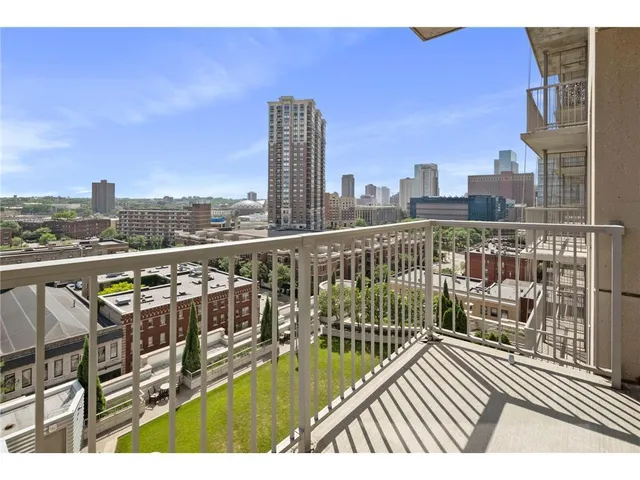 $1,695 | 929 Portland Avenue, Unit 1006, Minneapolis, MN 55404