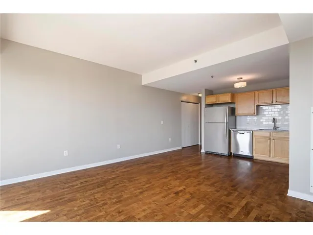 $1,695 | 929 Portland Avenue, Unit 1006, Minneapolis, MN 55404