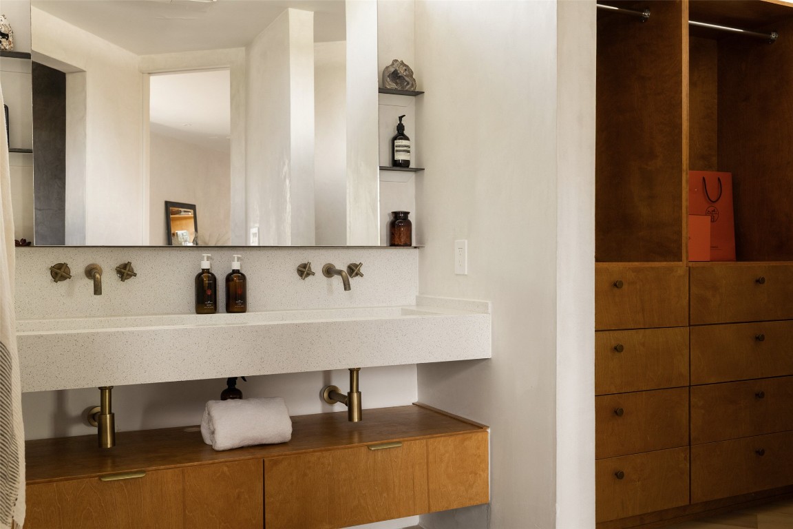 2302 East 11th Street Austin, TX 78702 - Photo 36 of 40 a view of bathroom with dual sinks