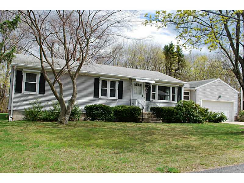 9 Circle Road Smithfield, RI 02917 - Photo 1 of 12 Exterior Front.