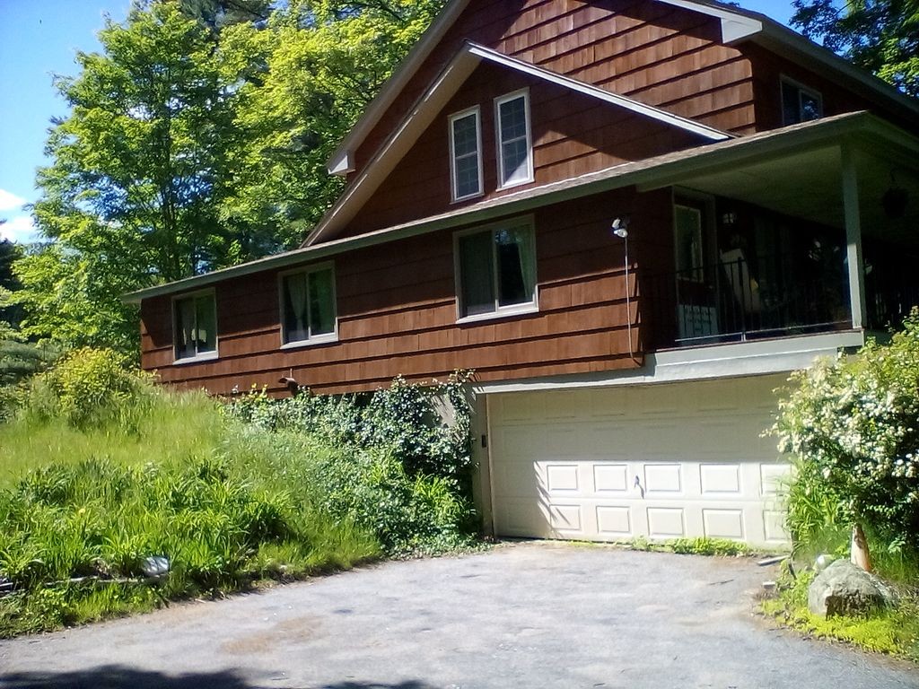 32 Stafford Road Wales, MA 01081 - Photo 5 of 5