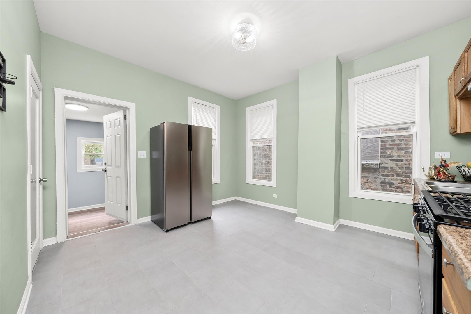 5635 South May Street Chicago, IL 60621 - Photo 13 of 35 Gallery Image 13