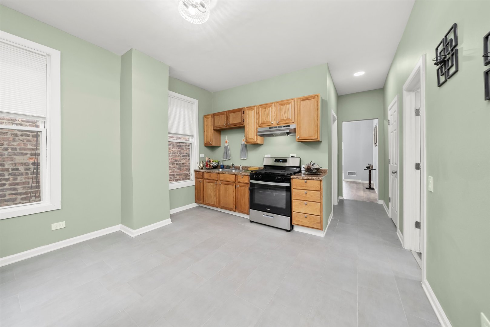 5635 South May Street Chicago, IL 60621 - Photo 14 of 35 Gallery Image 14