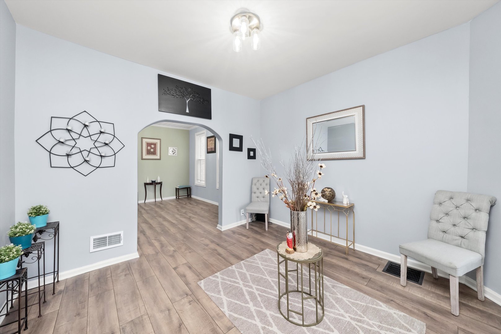 5635 South May Street Chicago, IL 60621 - Photo 8 of 35 Gallery Image 8