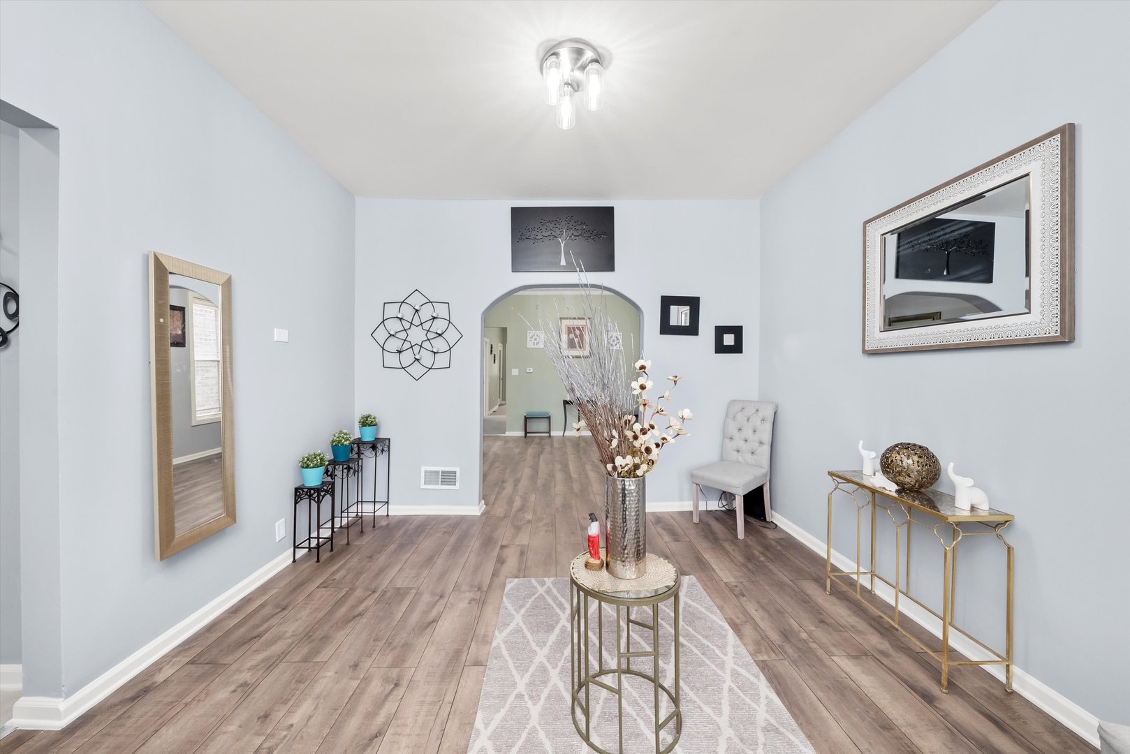 5635 South May Street Chicago, IL 60621 - Photo 9 of 35 Gallery Image 9