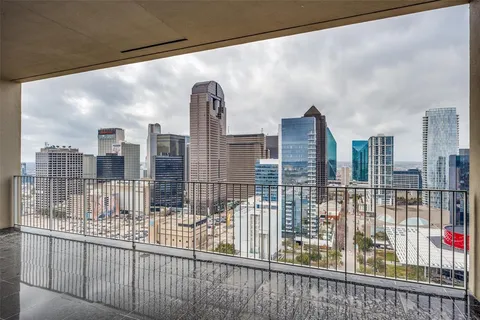$1,650,000 | 1717 Arts Plaza, Unit 2107, Dallas, TX 75201