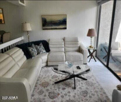 10055 East Mountainview Lake Drive, Unit 1045 Scottsdale, AZ 85258 - Photo 3 of 11 20240409091710985415000000-o