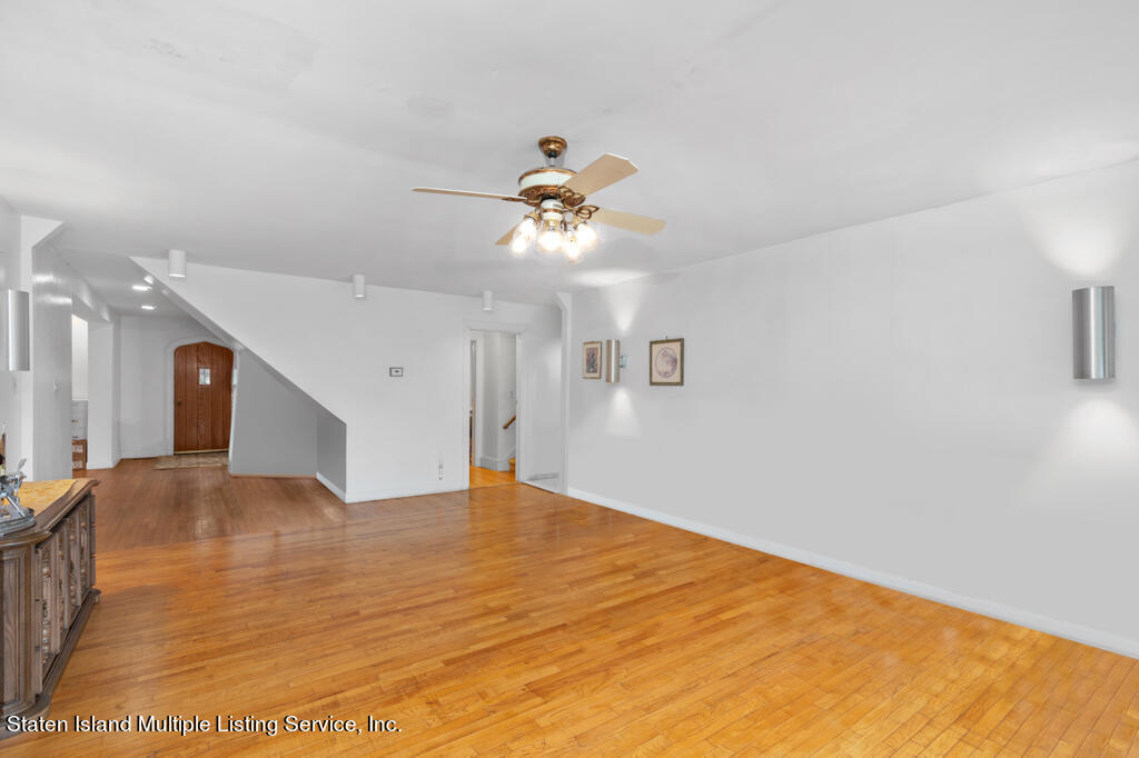 221 Benedict Road Staten Island, NY 10304 - Photo 15 of 42 Family Room 1