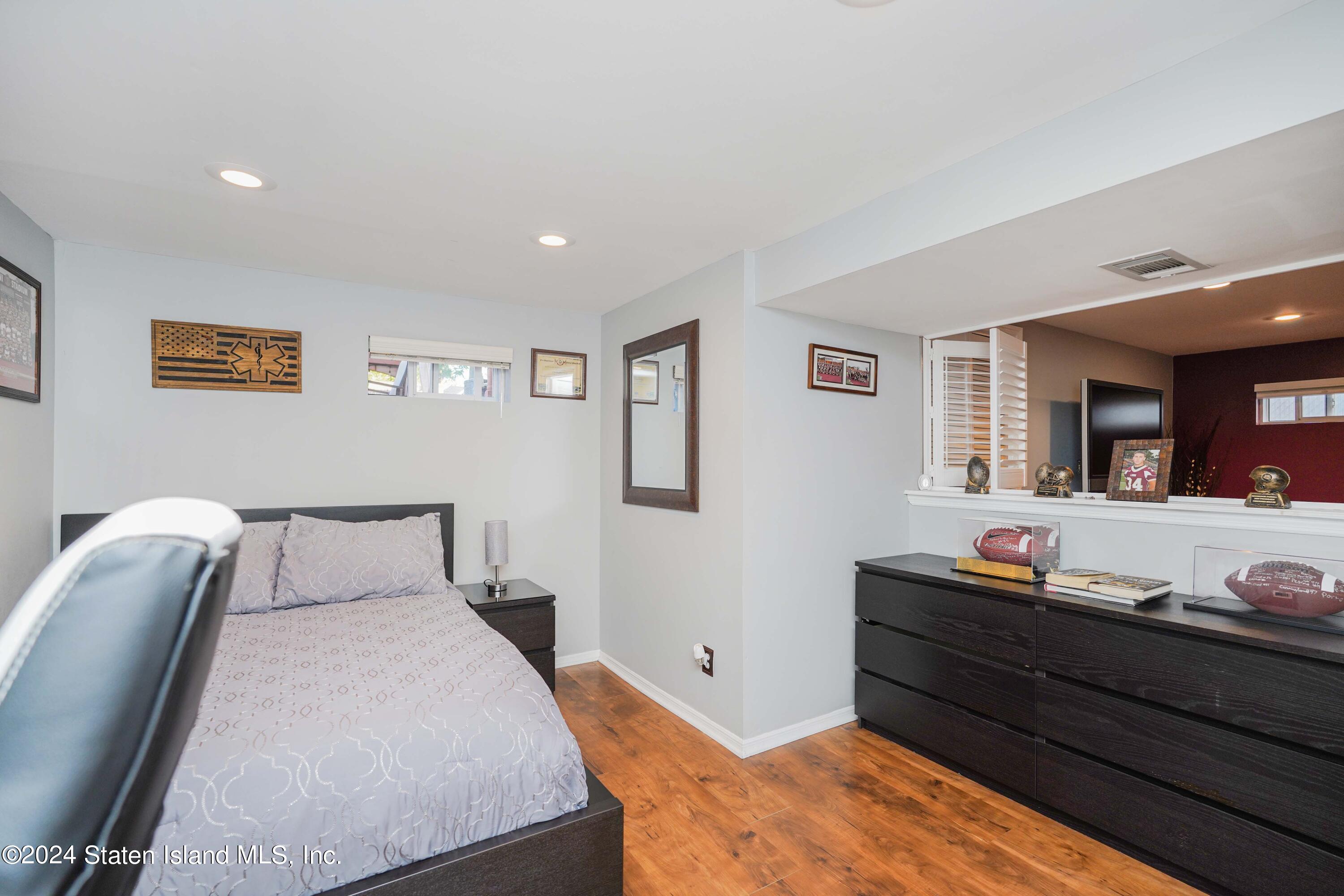 53 Ridgecrest Avenue Staten Island, NY 10312 - Photo 33 of 45 Photo Sep 09 2024, 6 33 04 AM