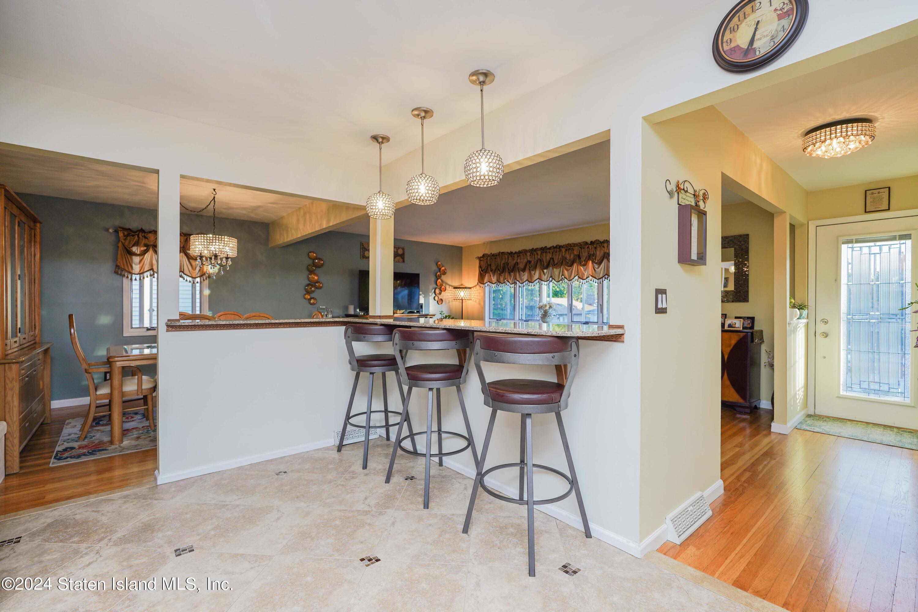 53 Ridgecrest Avenue Staten Island, NY 10312 - Photo 9 of 45 Photo Sep 09 2024, 6 29 25 AM