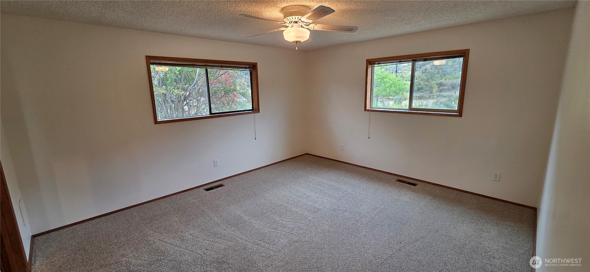 665 Wannacut Lake Road Oroville, WA 98844 - Photo 21 of 32