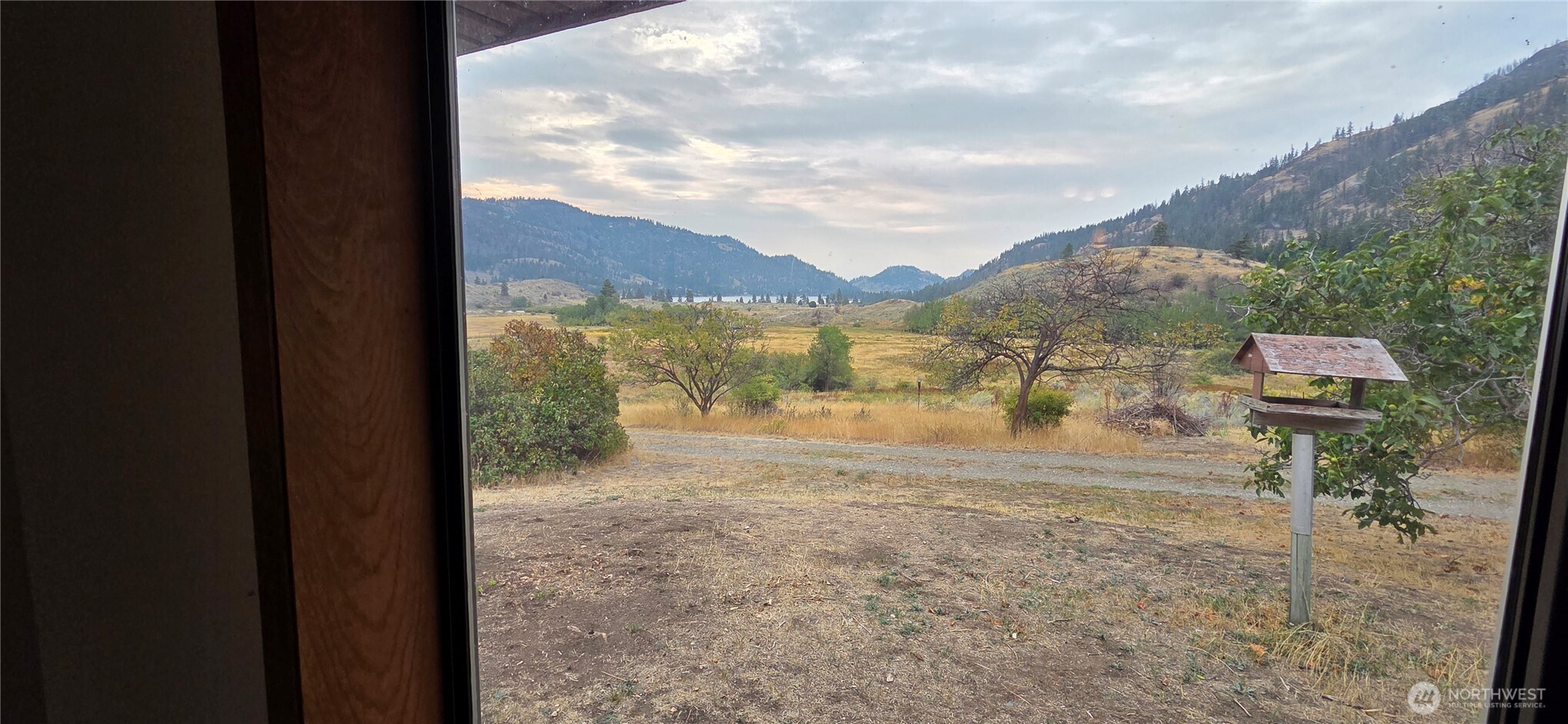 665 Wannacut Lake Road Oroville, WA 98844 - Photo 25 of 32