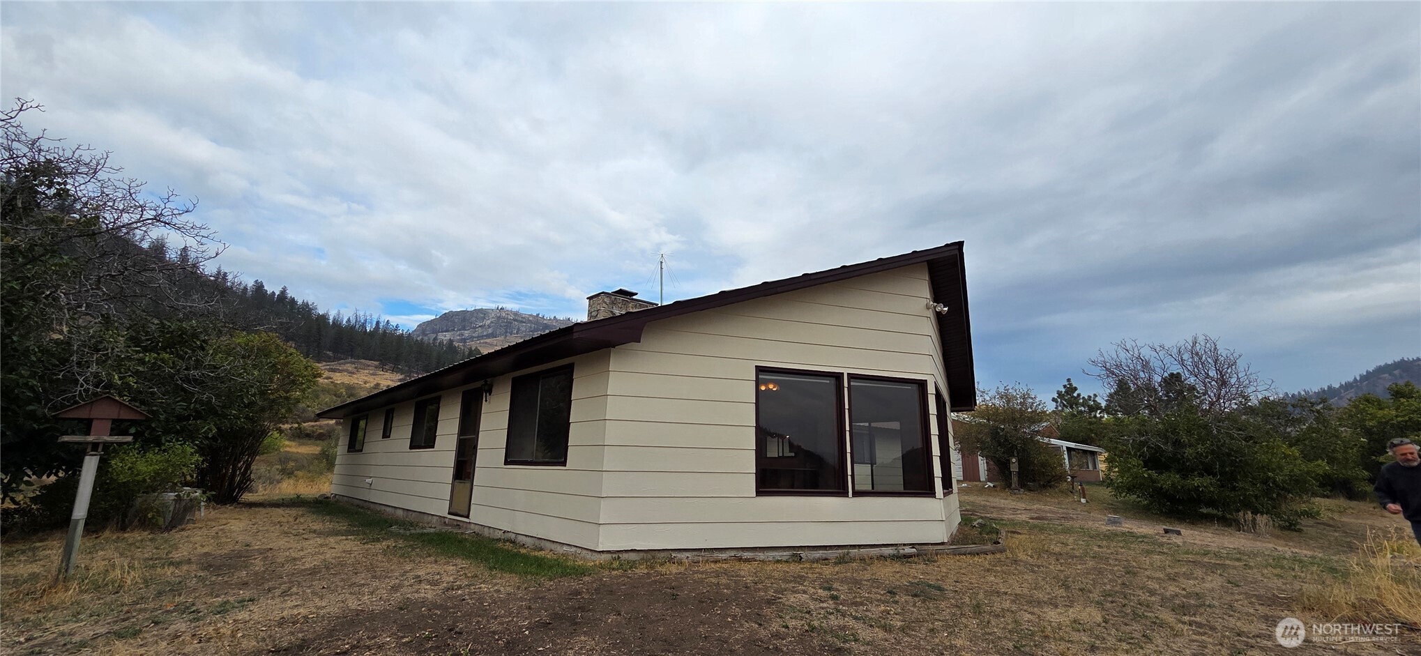 665 Wannacut Lake Road Oroville, WA 98844 - Photo 27 of 32